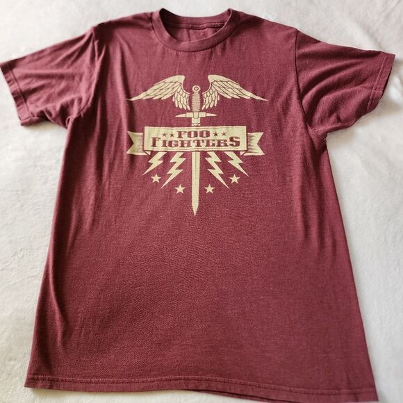 Foo Fighters Tshirt With Graphics Size Medium - Picture 1 of 5